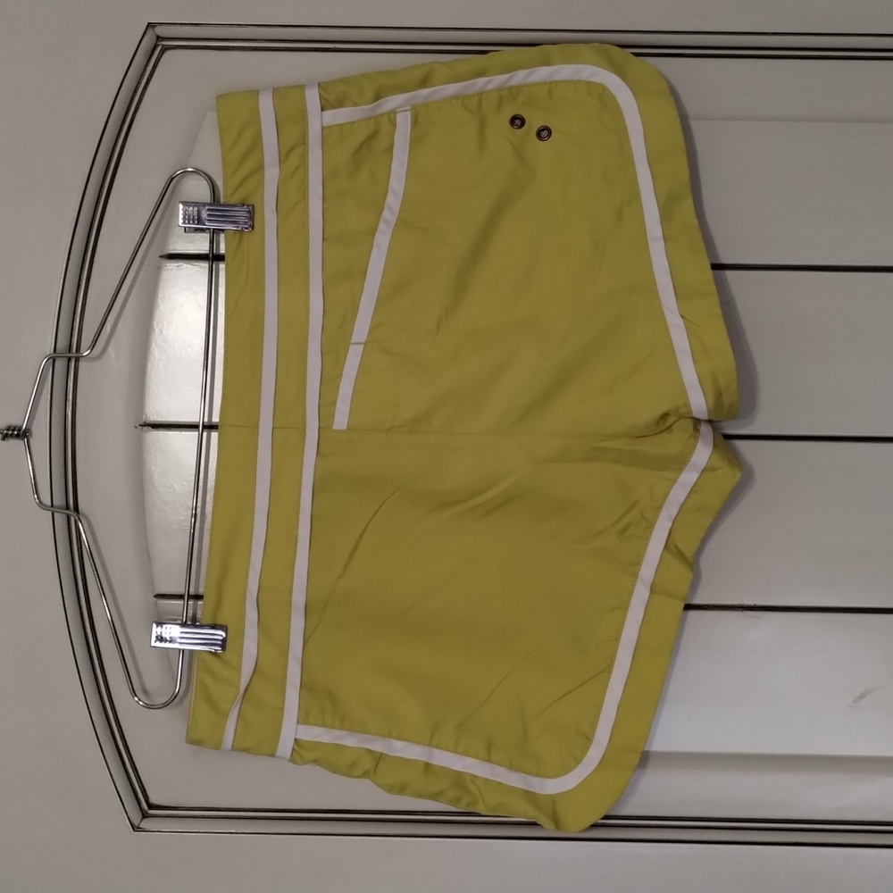 Athleta Neo Board Shorts Yellow/White Trim with Flower Size 8 - Picture 2 of 6